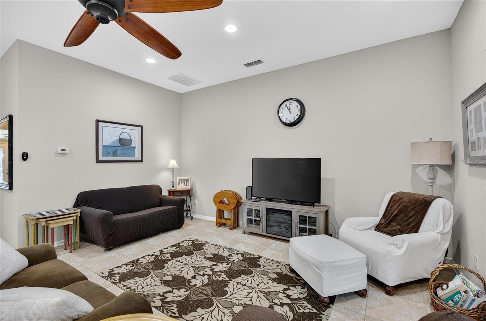 Image 9 of 57 For 20 Arrowhead Drive