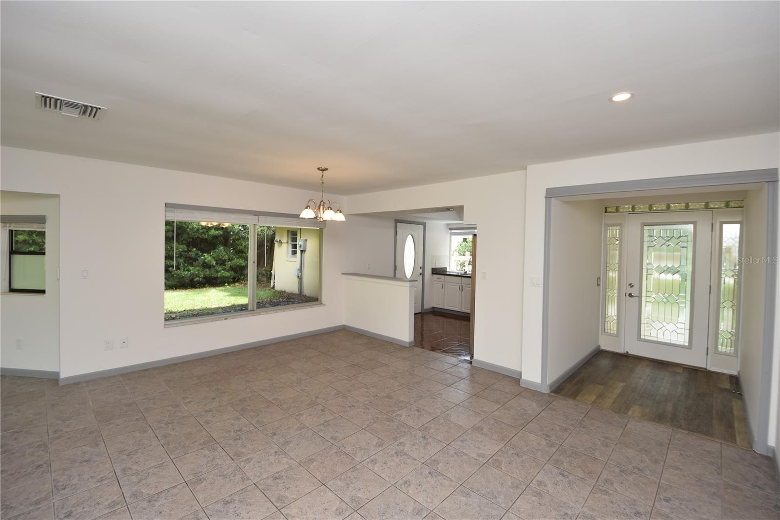 Image 18 of 38 For 89 Farragut Drive