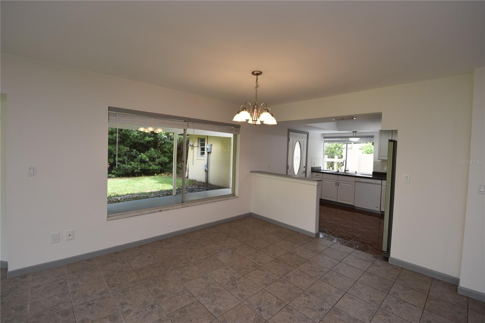 Image 19 of 38 For 89 Farragut Drive