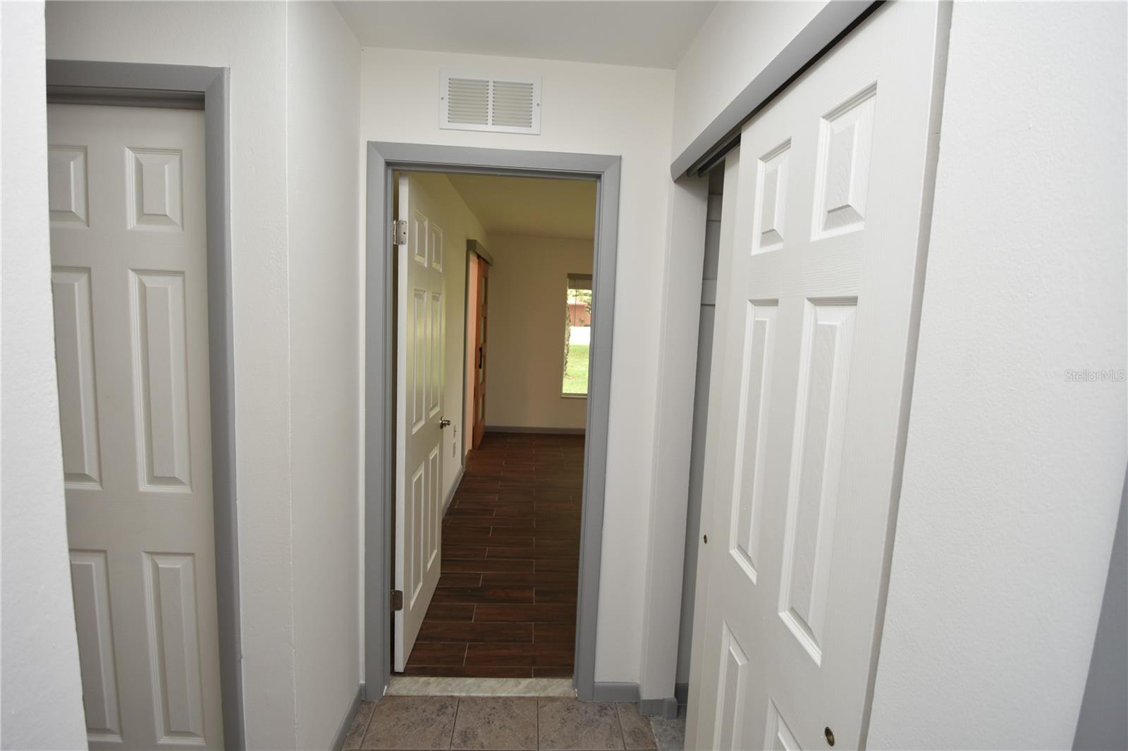 Image 34 of 38 For 89 Farragut Drive