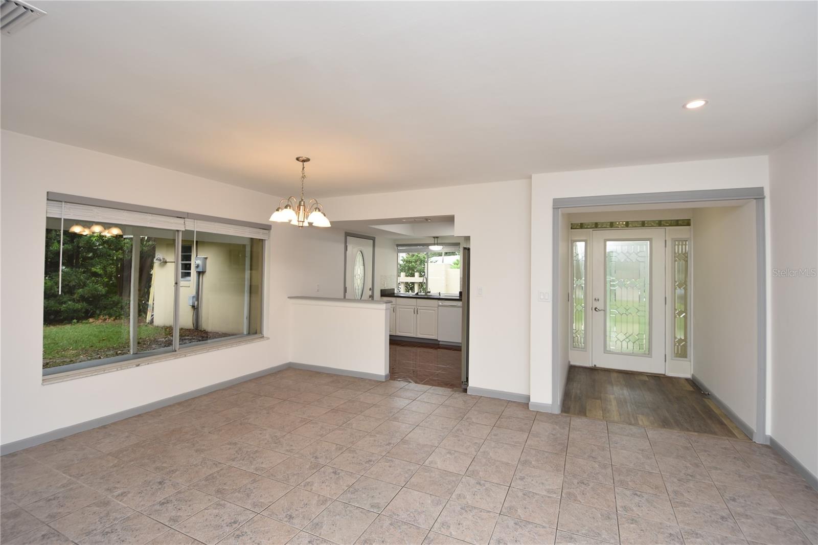 Image 4 of 38 For 89 Farragut Drive