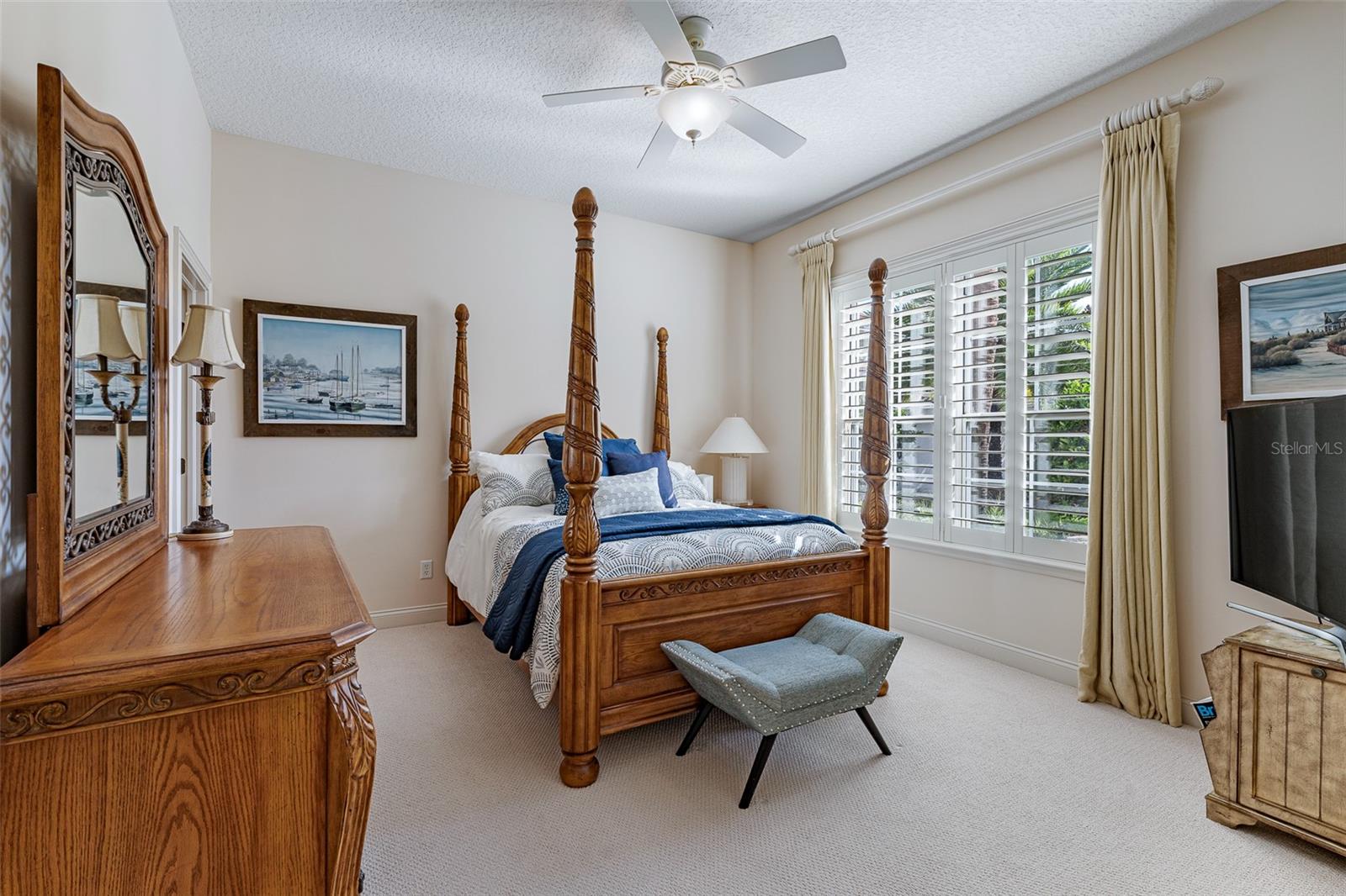 Image 42 of 81 For 517 Ria Mirada Court