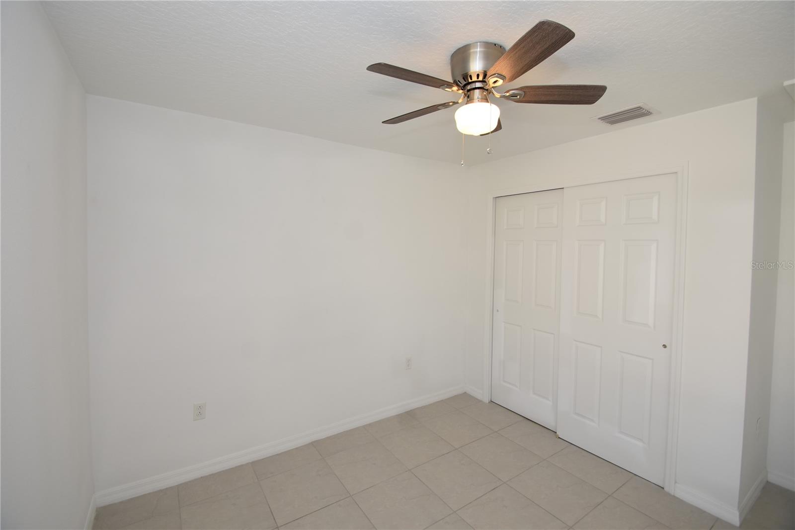 Image 27 of 30 For 77 Sea Trail A