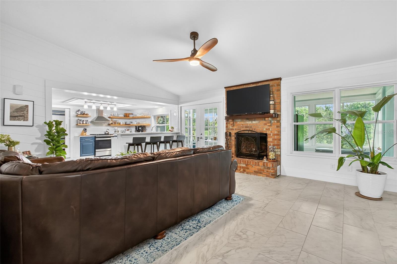 Image 13 of 67 For 27 Oakmont Circle