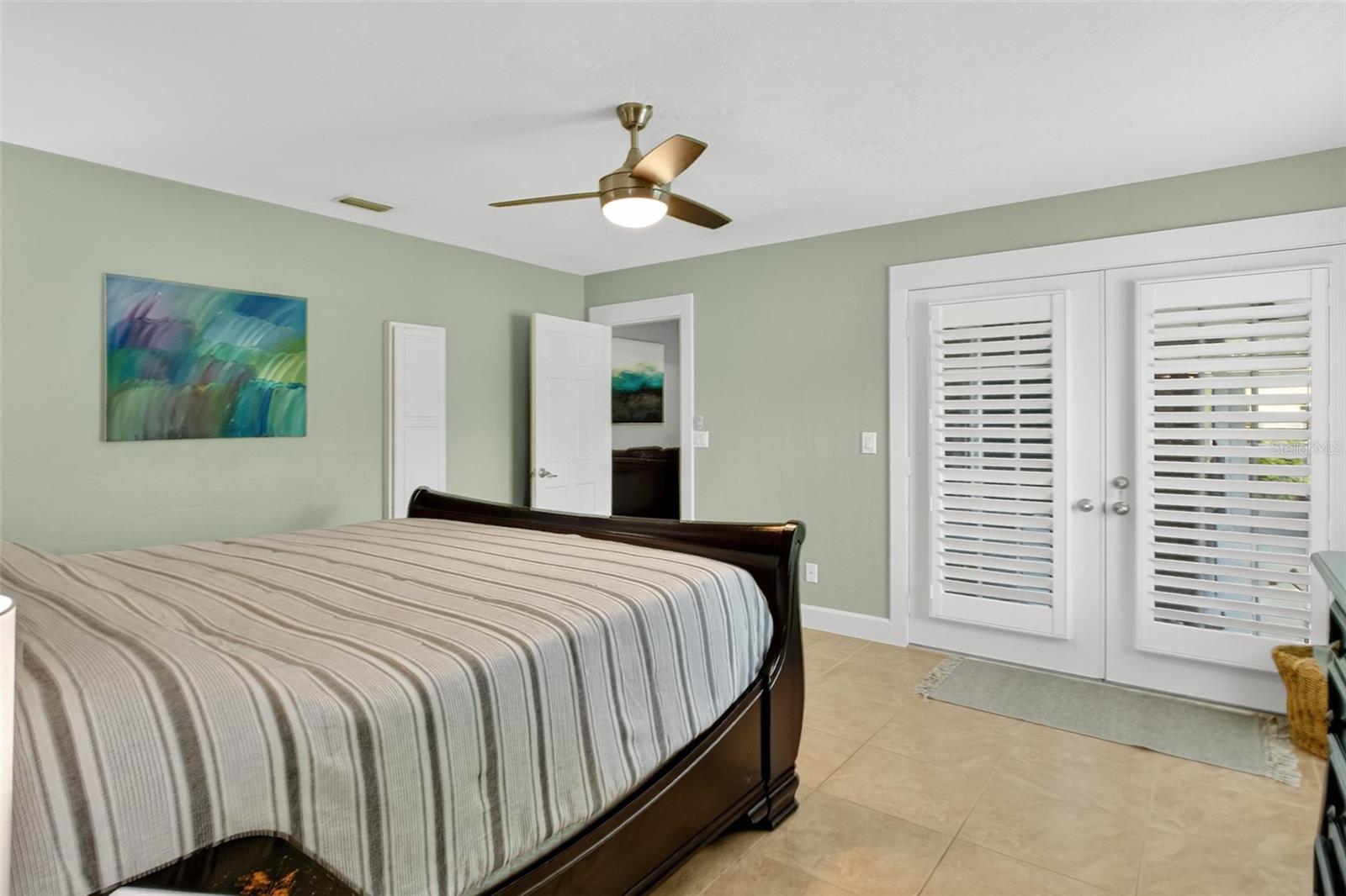 Image 33 of 67 For 27 Oakmont Circle