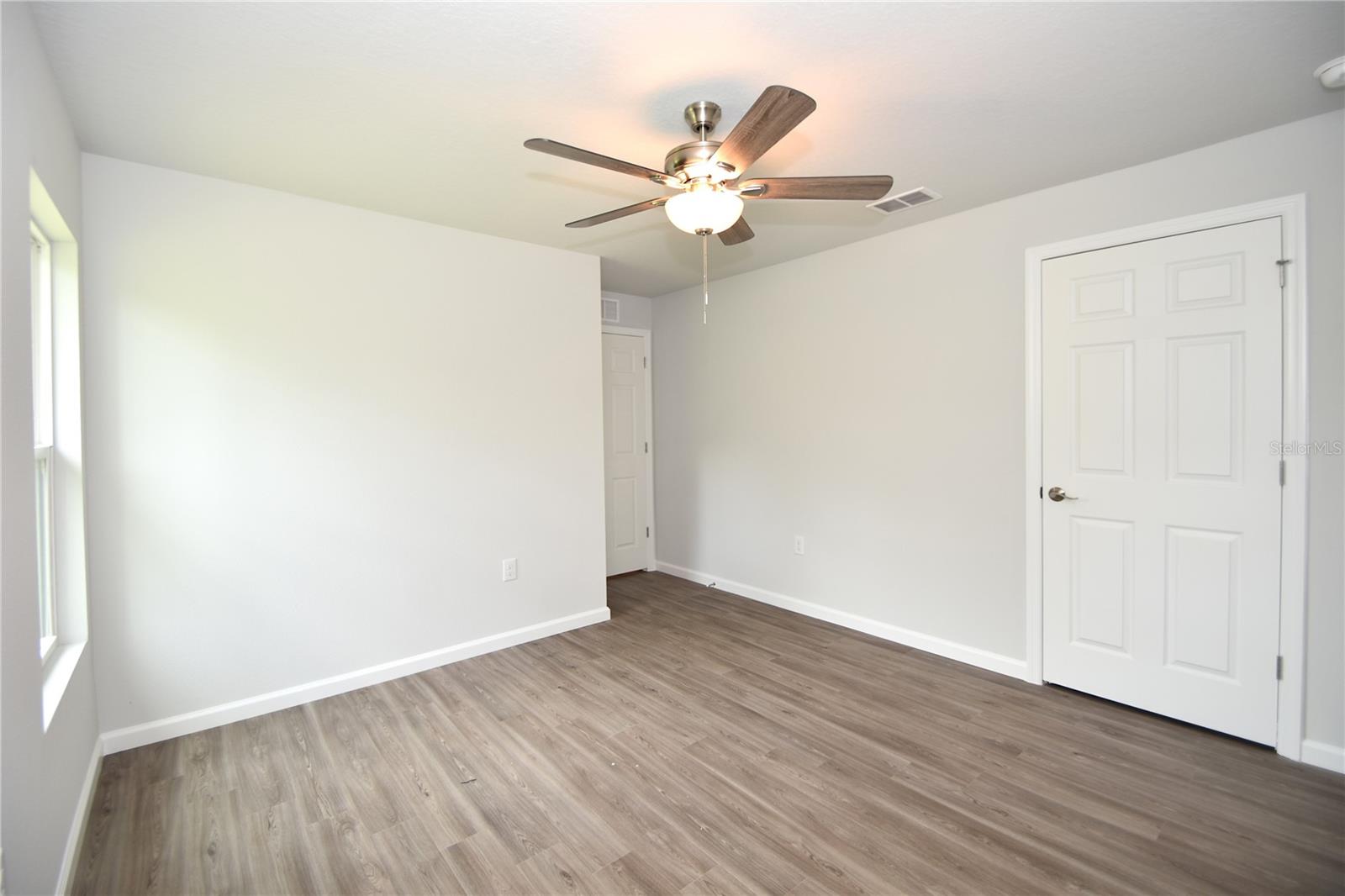 Image 21 of 23 For 91 Pickering Drive