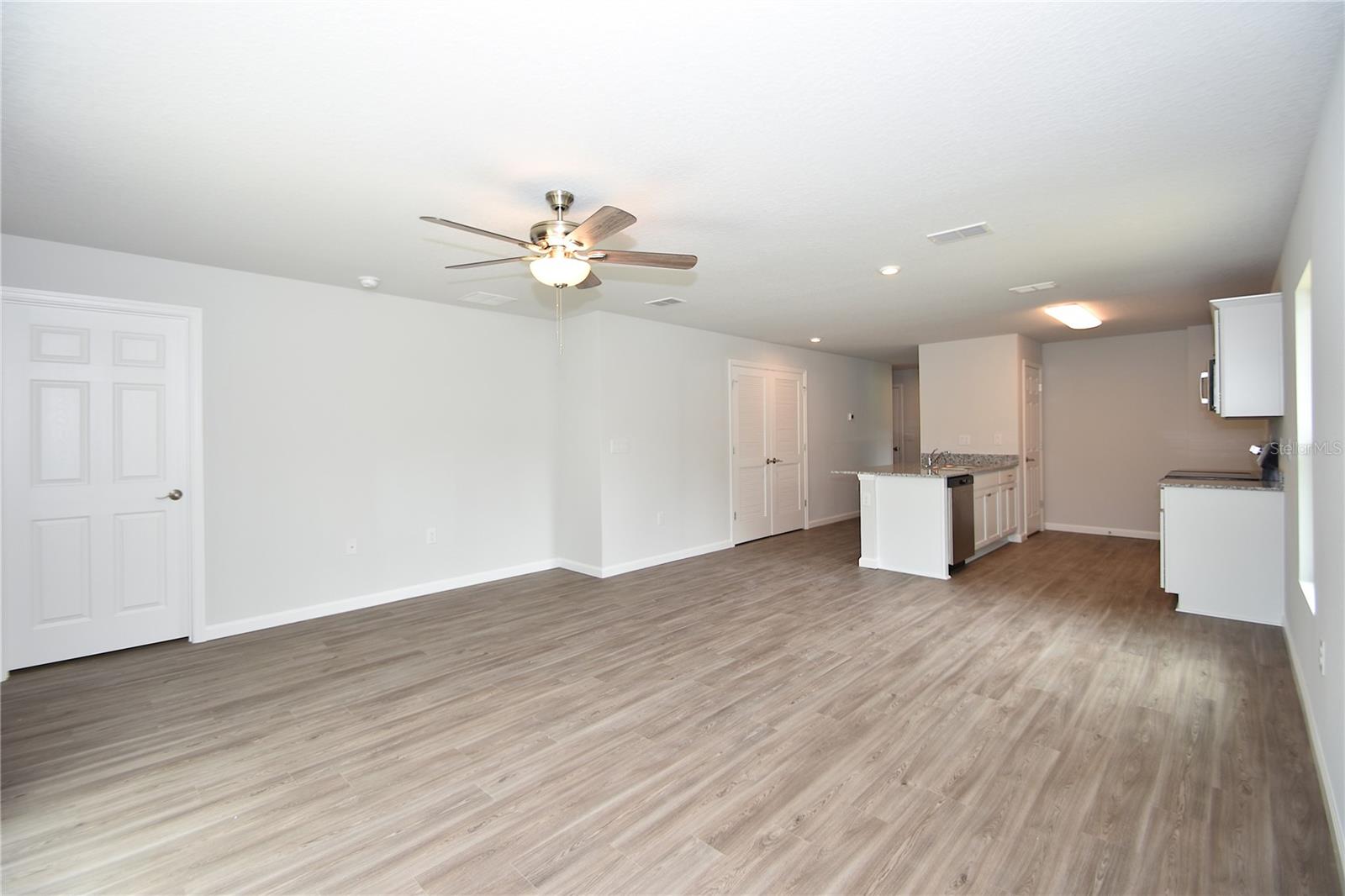 Image 4 of 23 For 91 Pickering Drive