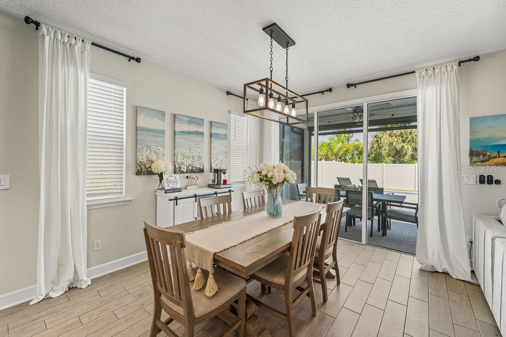 Image 16 of 52 For 52 Los Lagos Boulevard