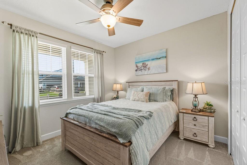 Image 17 of 52 For 52 Los Lagos Boulevard