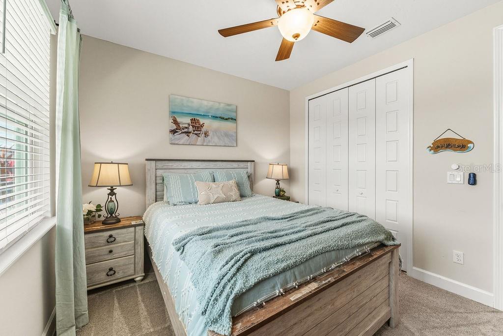 Image 18 of 52 For 52 Los Lagos Boulevard