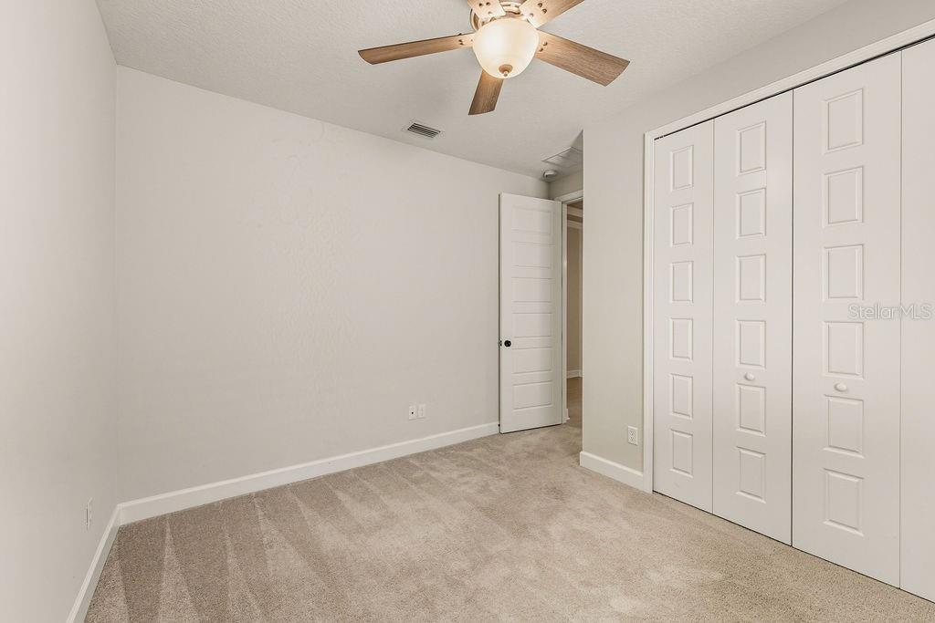 Image 20 of 52 For 52 Los Lagos Boulevard