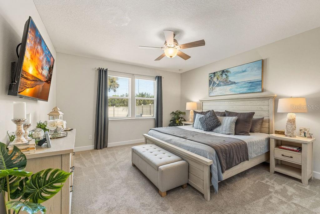 Image 21 of 52 For 52 Los Lagos Boulevard