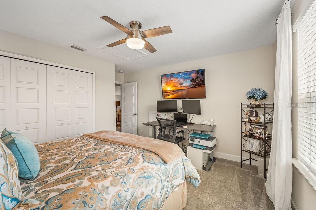 Image 24 of 52 For 52 Los Lagos Boulevard