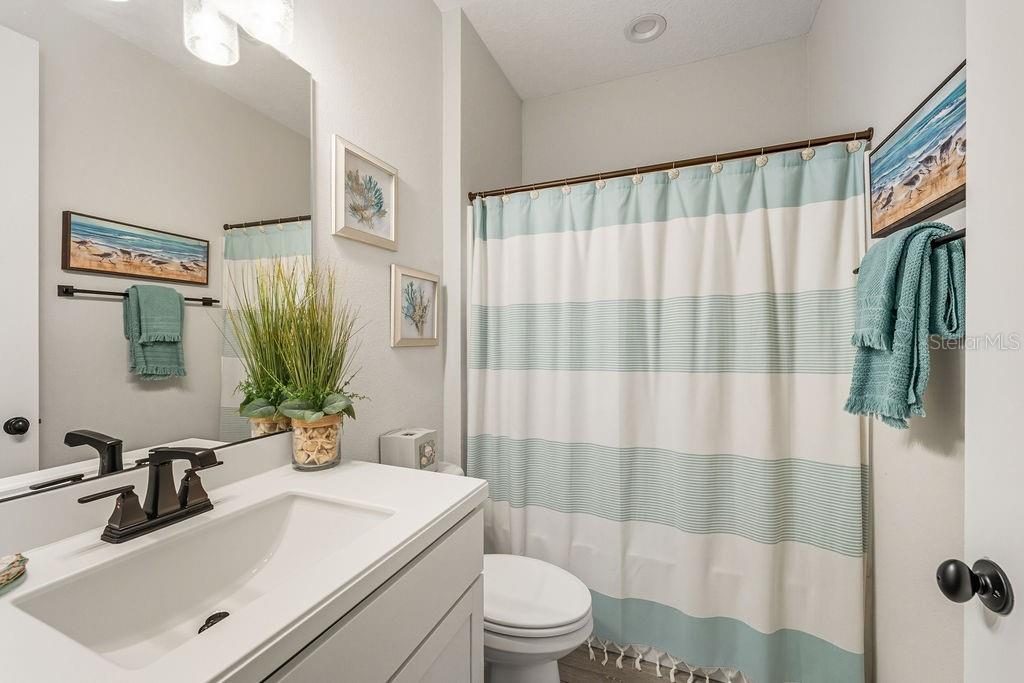 Image 27 of 52 For 52 Los Lagos Boulevard