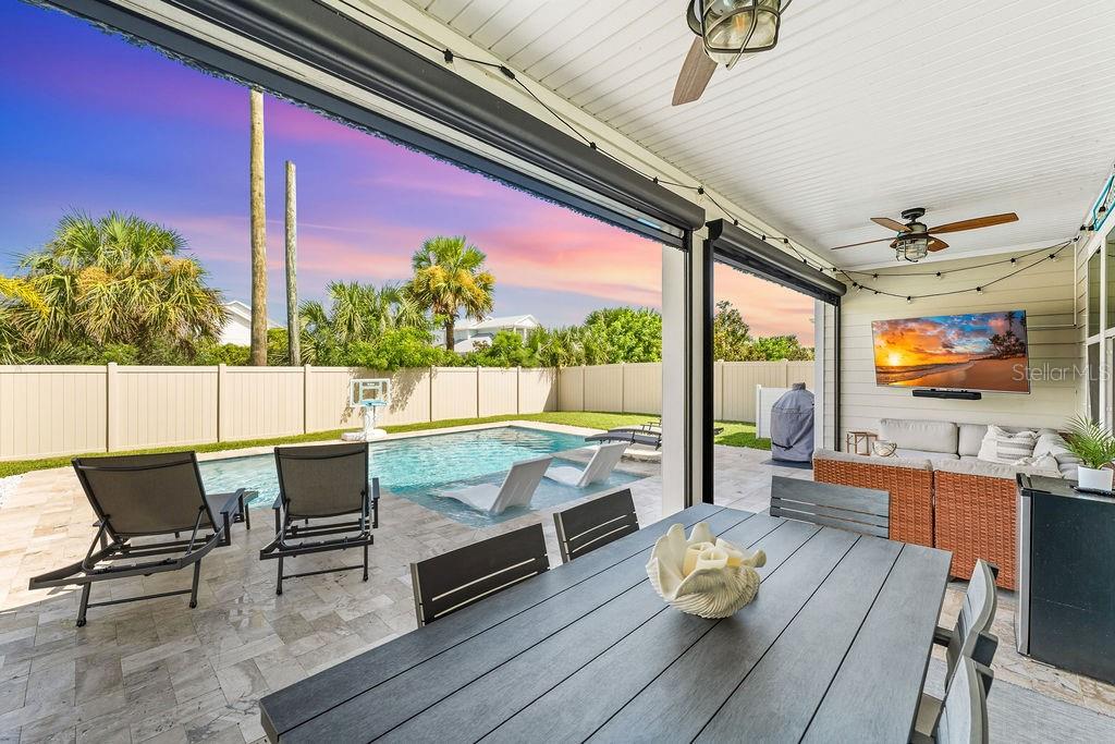 Image 32 of 52 For 52 Los Lagos Boulevard