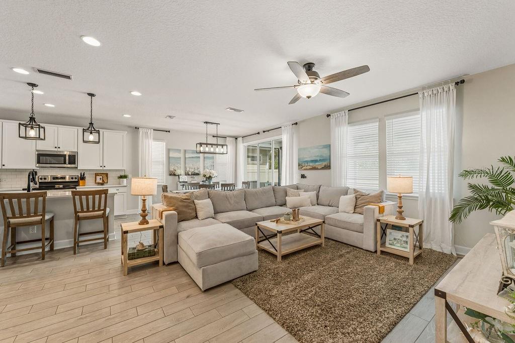 Image 45 of 52 For 52 Los Lagos Boulevard