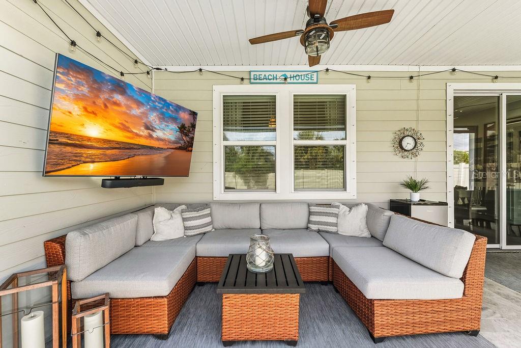 Image 5 of 52 For 52 Los Lagos Boulevard