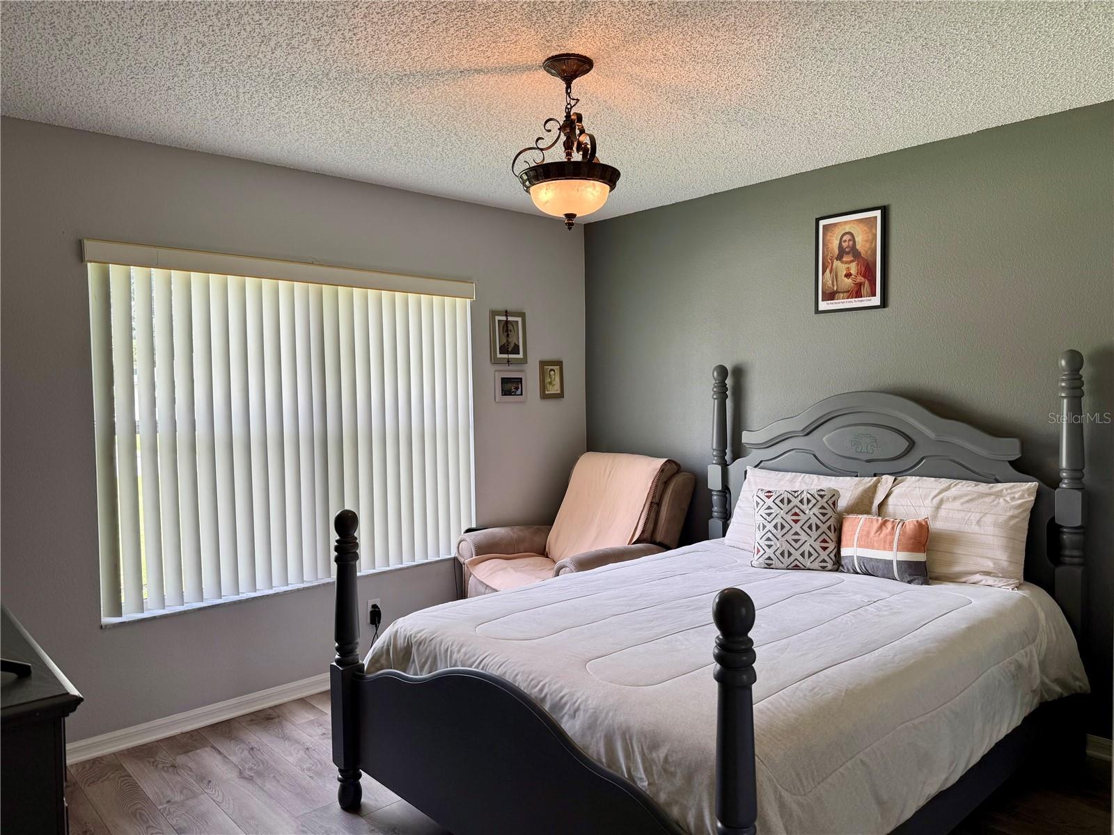 Image 8 of 60 For 24 Radcliffe Drive