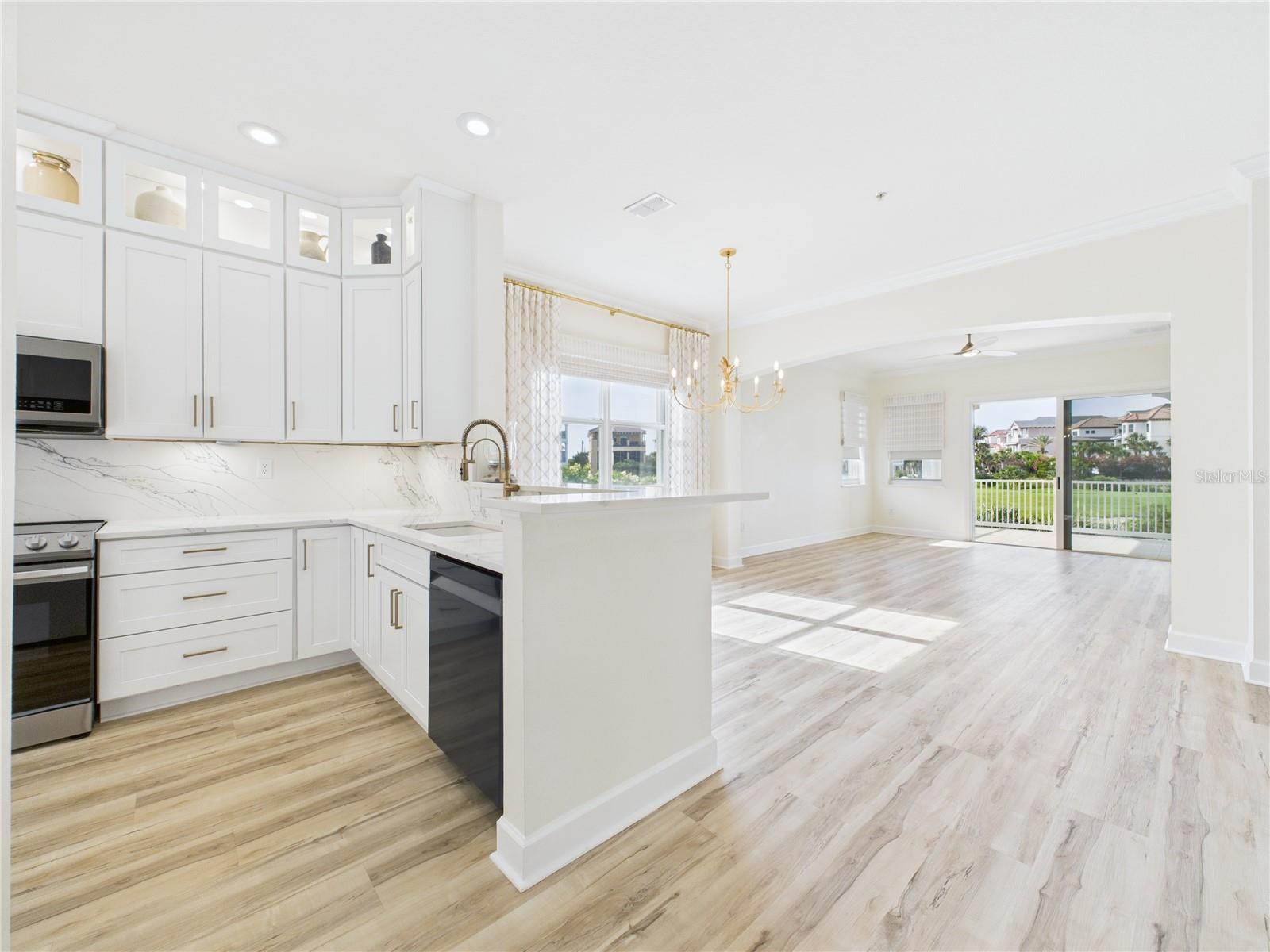 Image 17 of 87 For 400 Cinnamon Beach Way 321