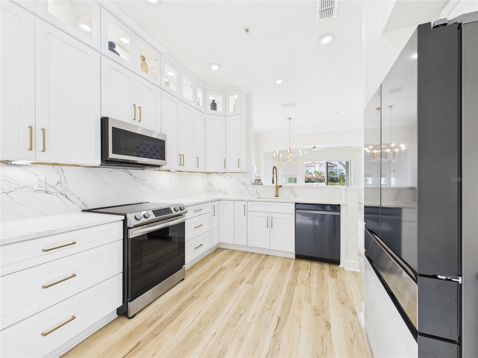 Image 21 of 87 For 400 Cinnamon Beach Way 321