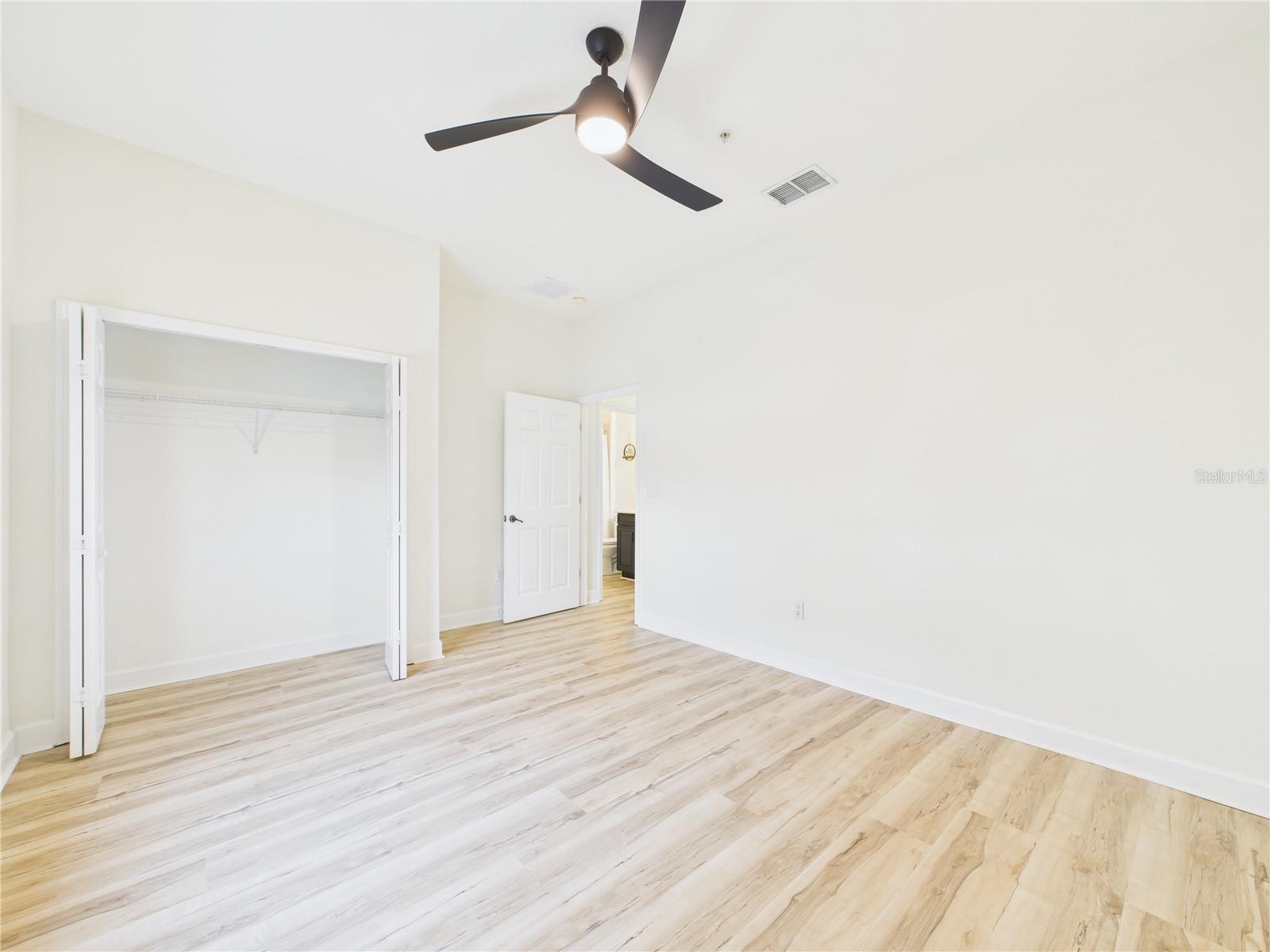 Image 7 of 87 For 400 Cinnamon Beach Way 321