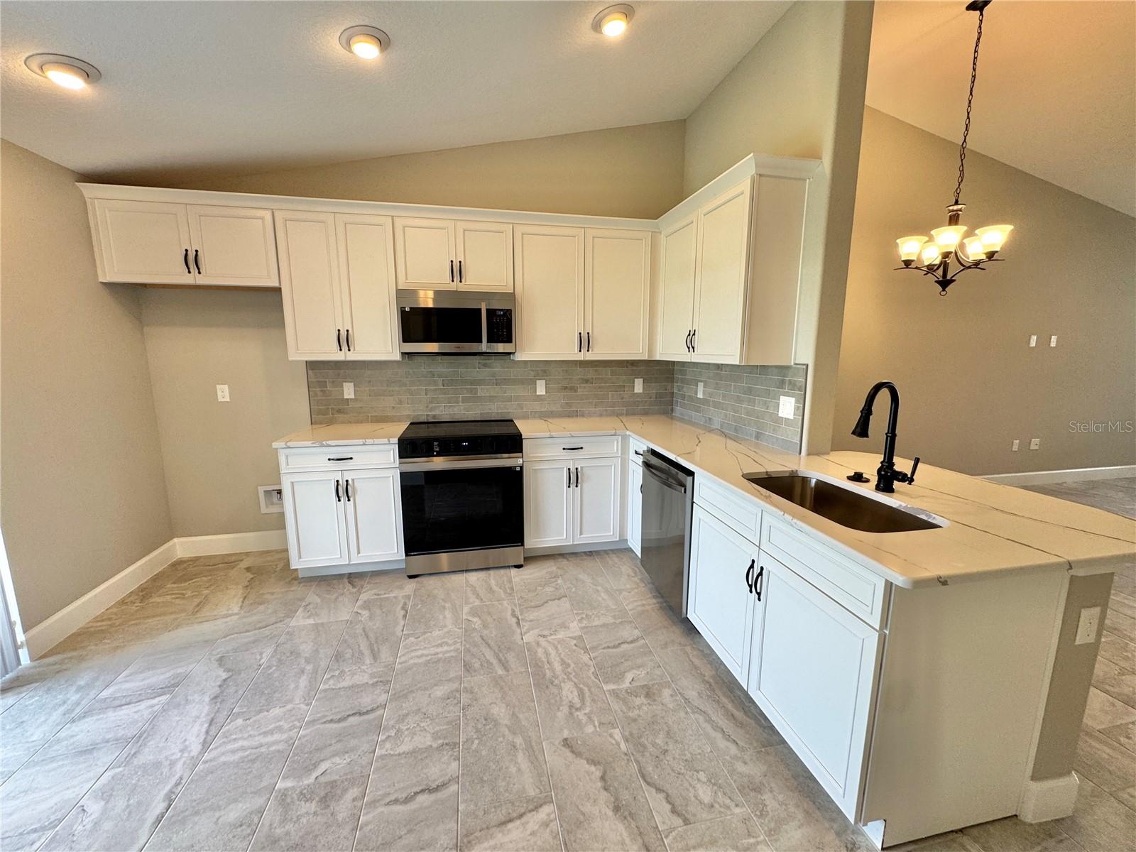 Image 10 of 38 For 102 Lynbrook Drive A