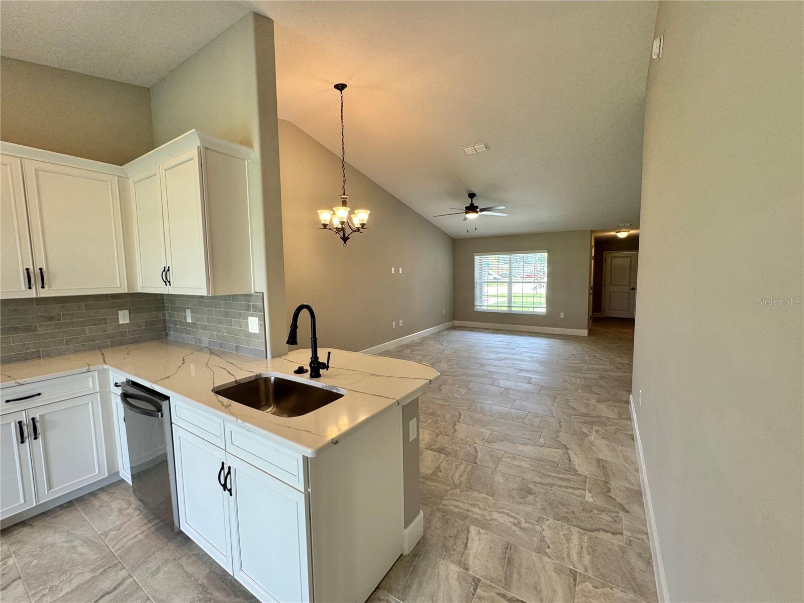 Image 19 of 38 For 102 Lynbrook Drive A