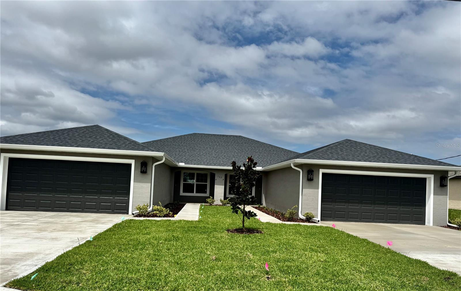 Image 34 of 38 For 102 Lynbrook Drive A