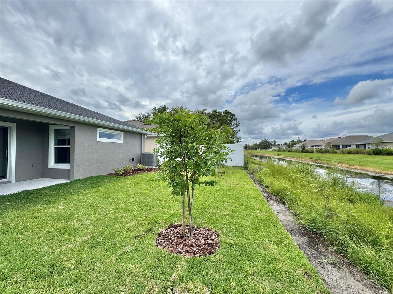 Image 36 of 38 For 102 Lynbrook Drive A