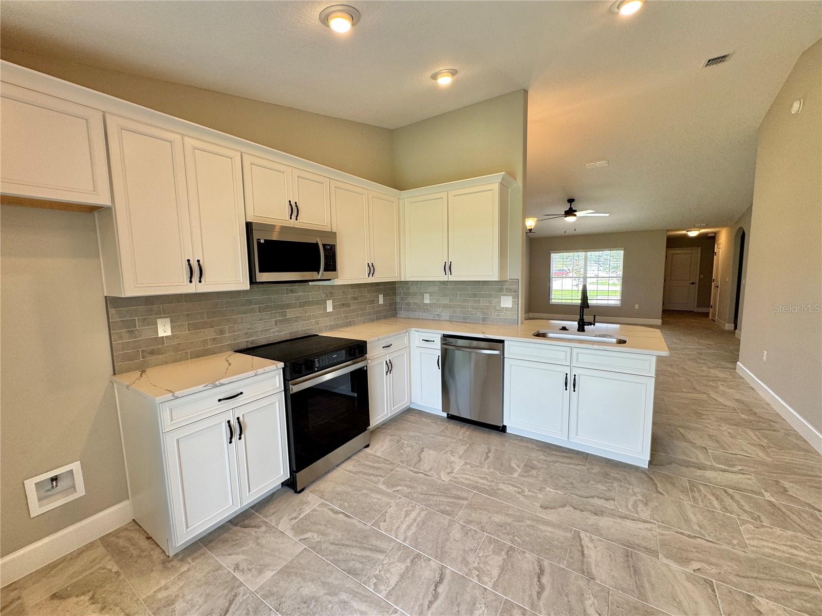 Image 6 of 38 For 102 Lynbrook Drive A