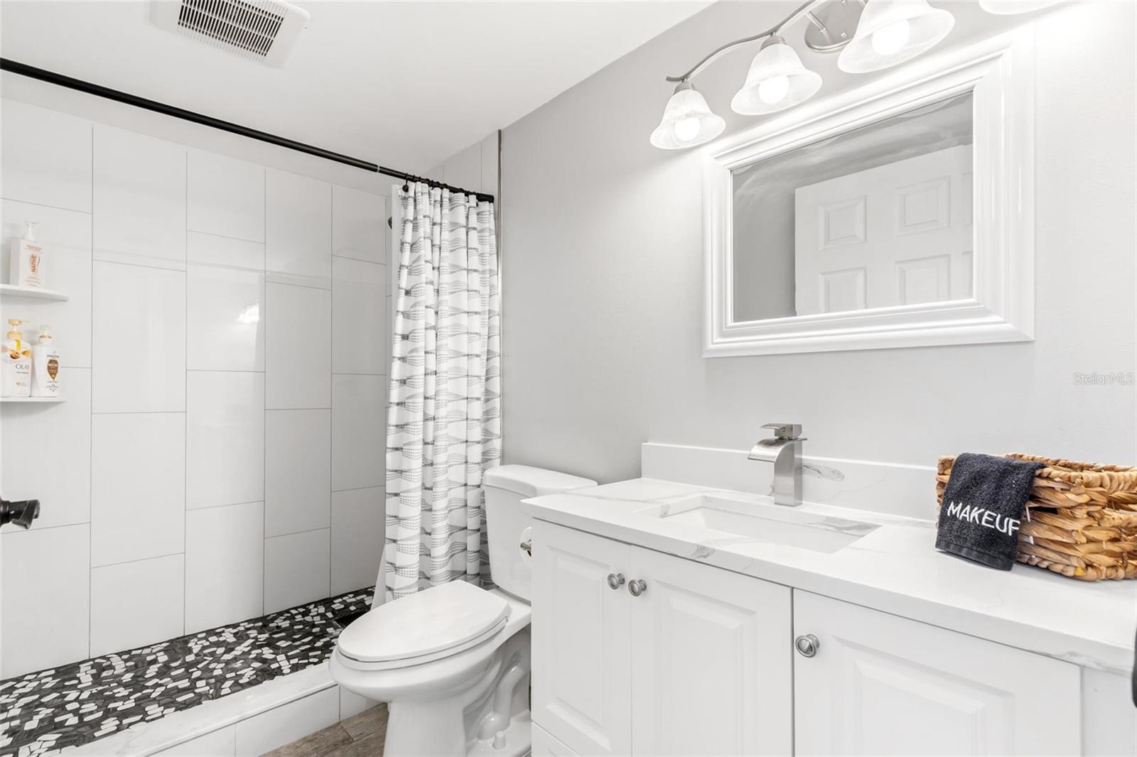 Image 33 of 68 For 26 Village Las Palmas Circle 26