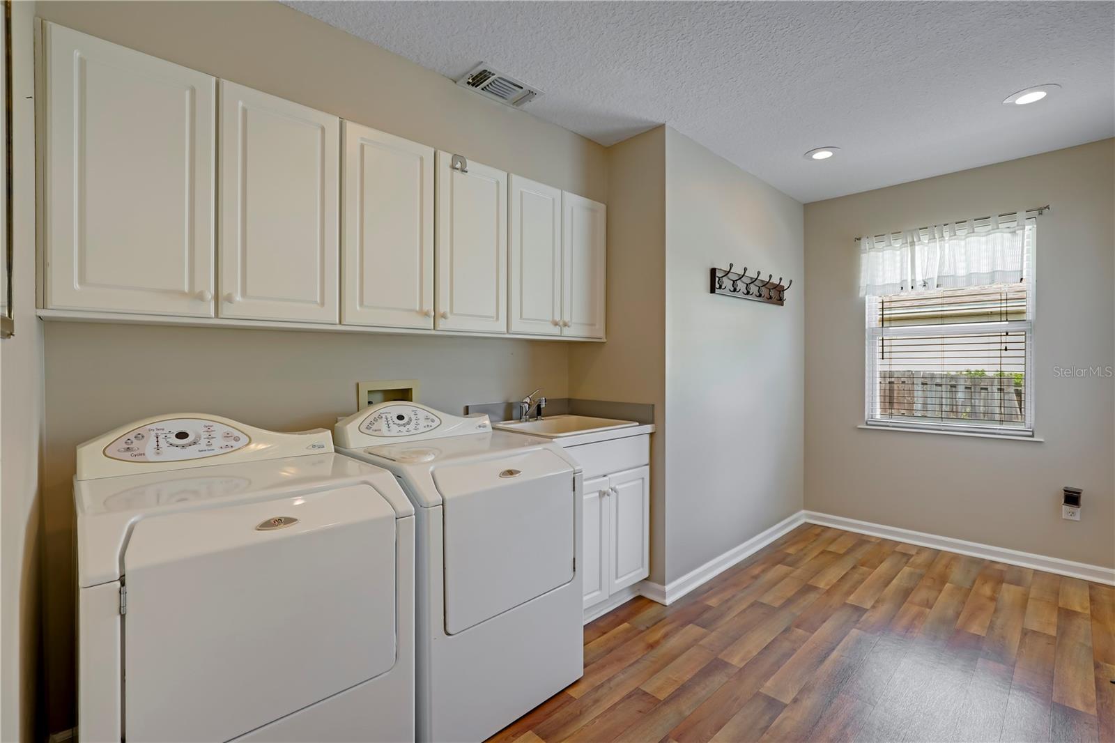 Image 49 of 80 For 2216 Salt Myrtle Lane