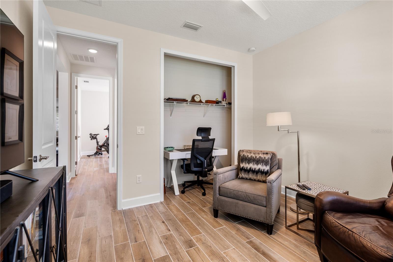 Image 30 of 51 For 44 Moana Court S