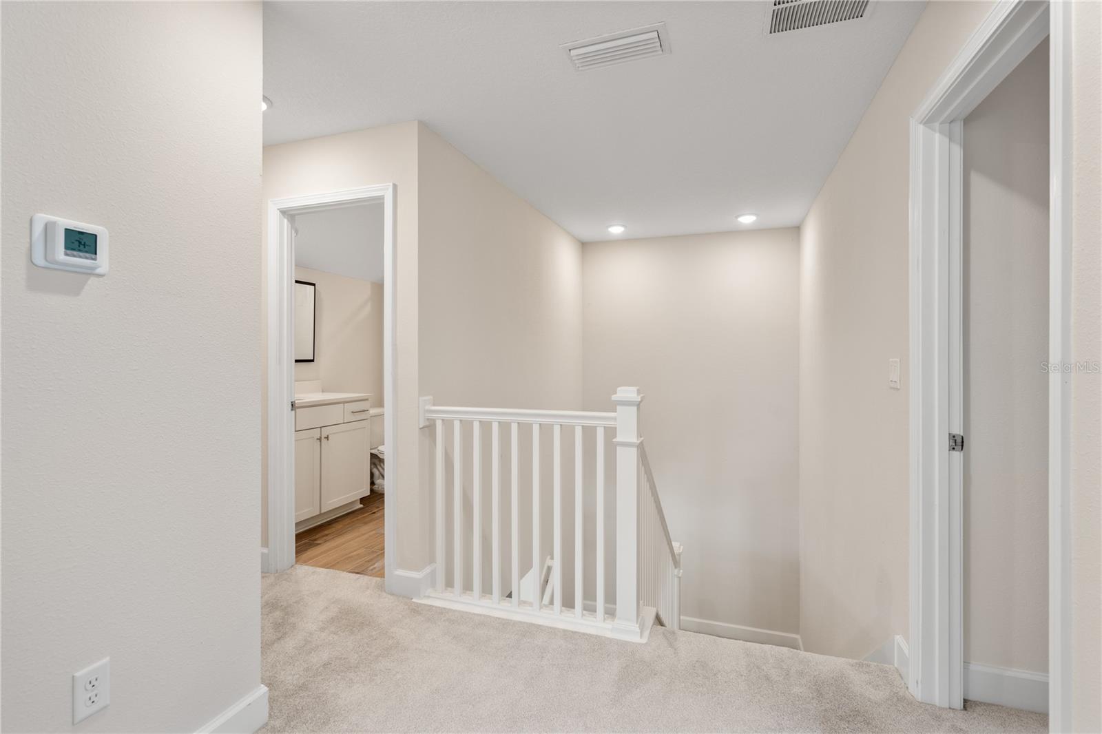 Image 31 of 51 For 44 Moana Court S