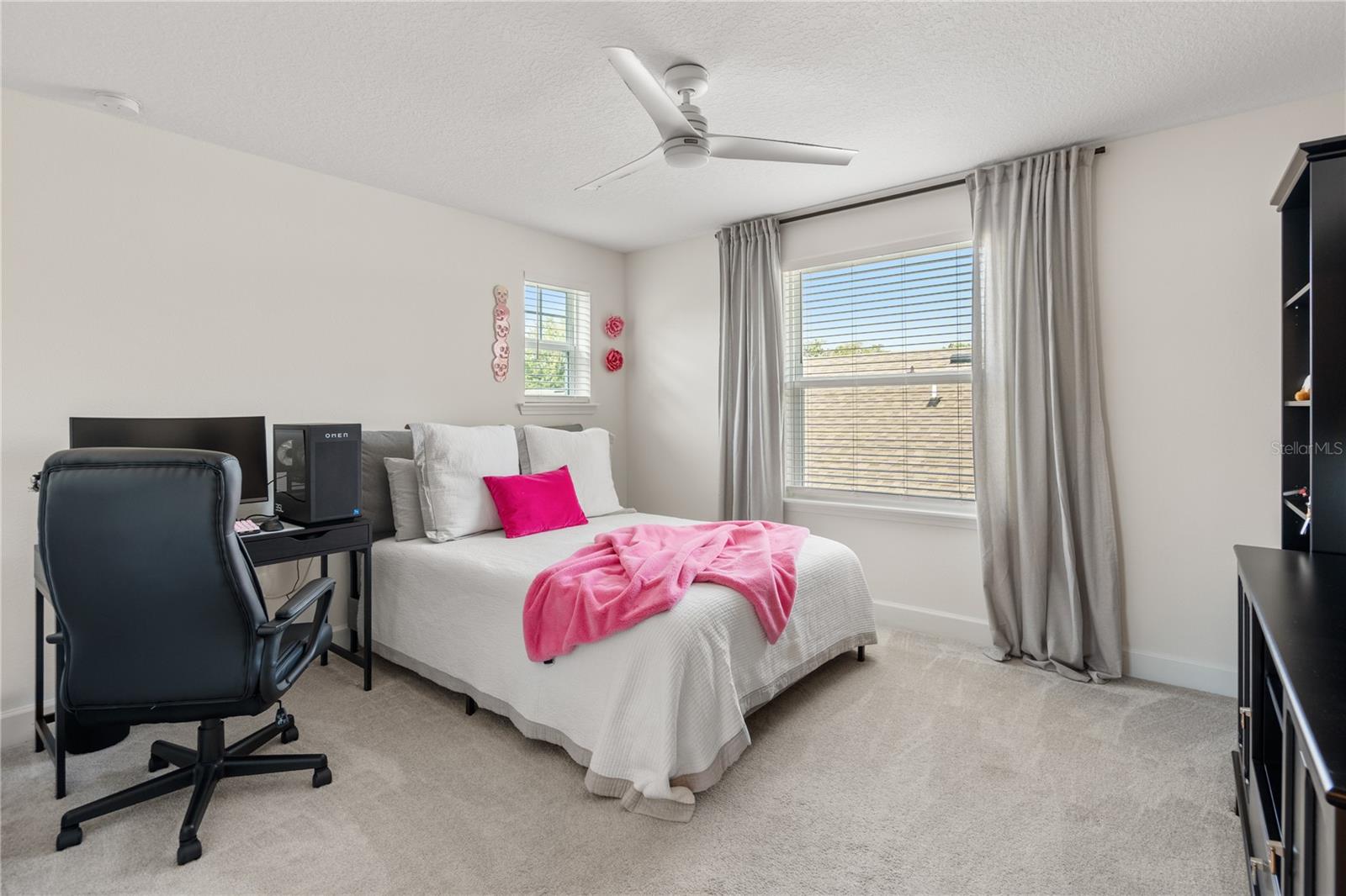 Image 33 of 51 For 44 Moana Court S
