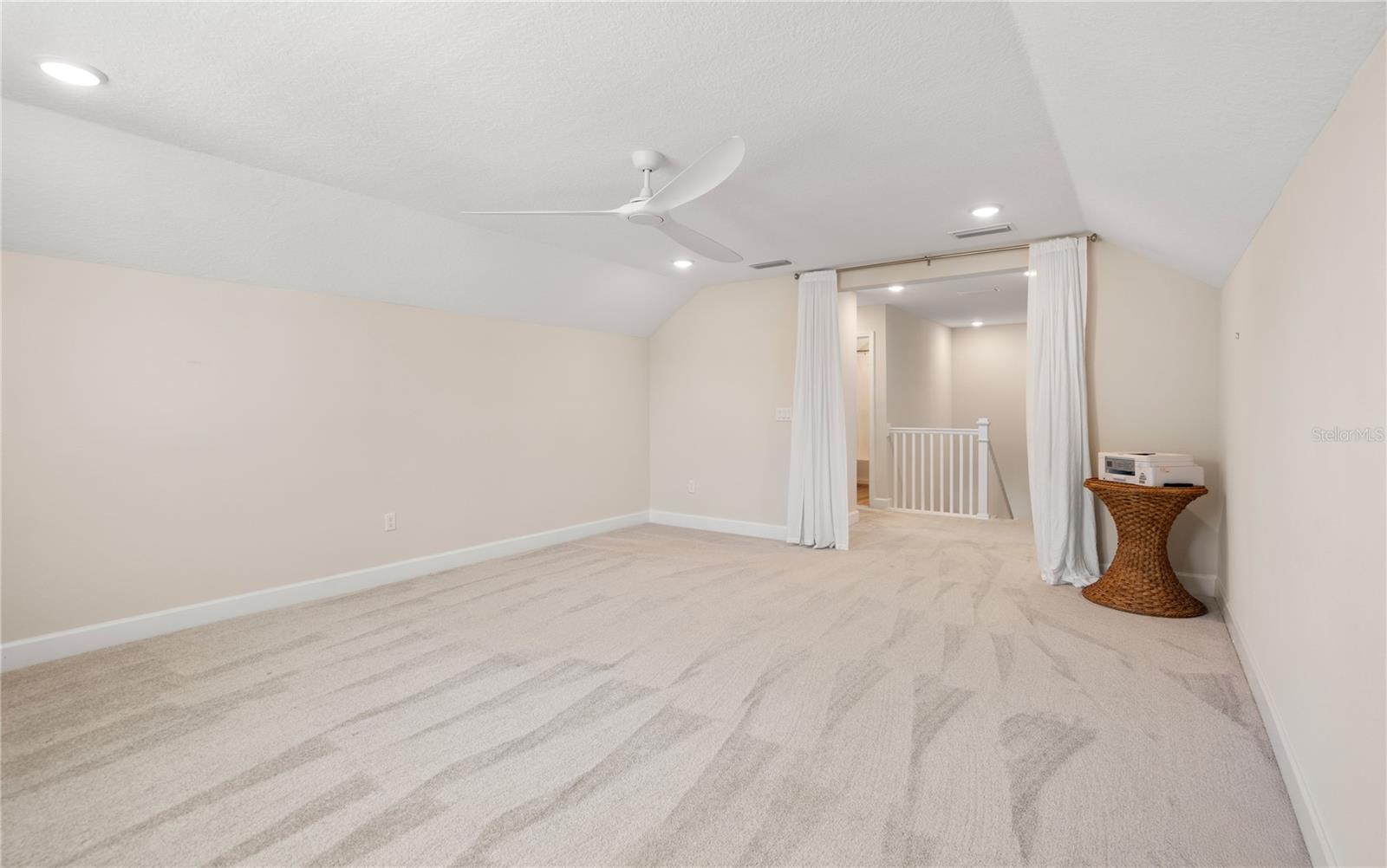 Image 36 of 51 For 44 Moana Court S