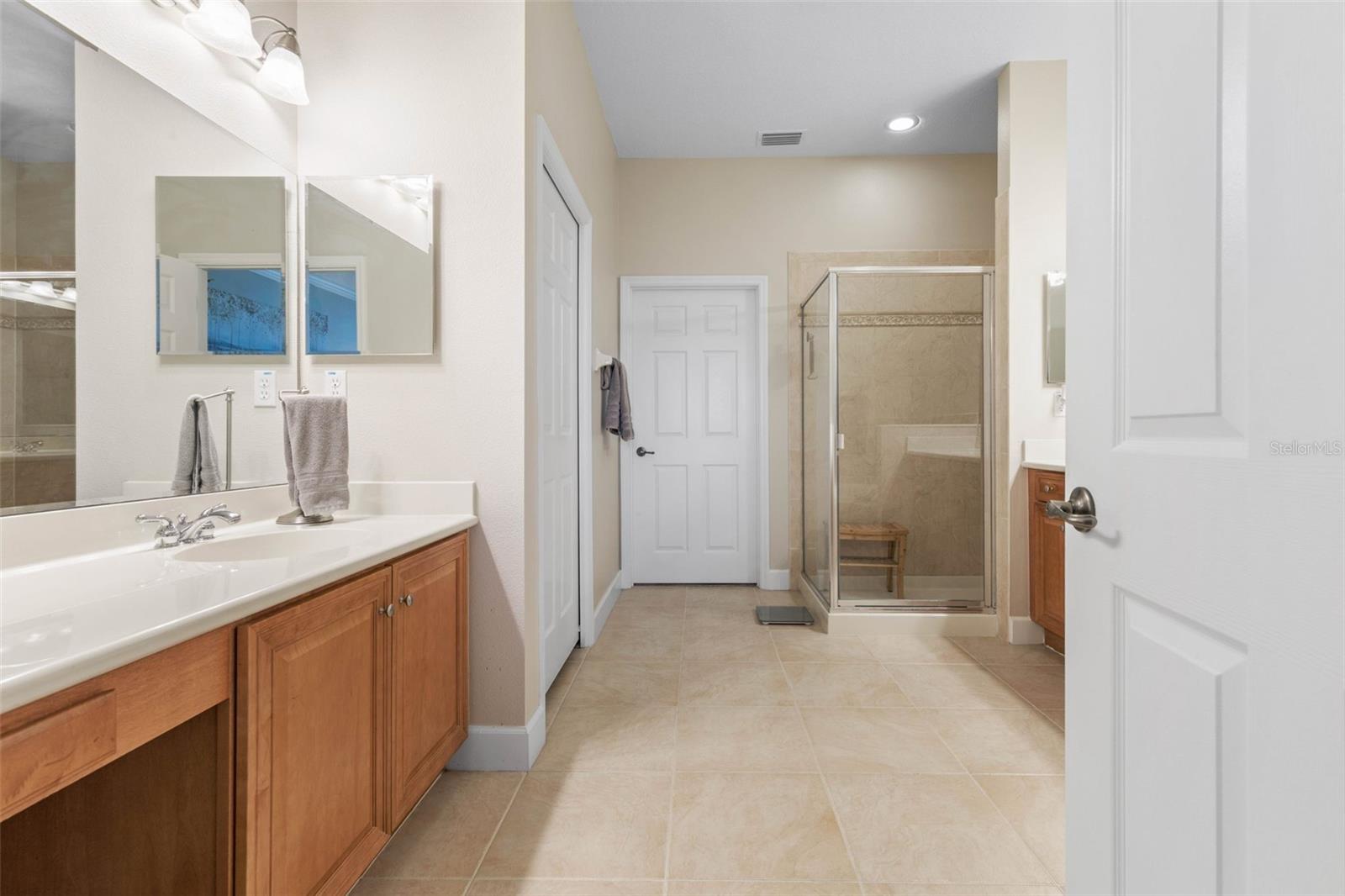 Image 22 of 87 For 300 Cinnamon Beach Way 235