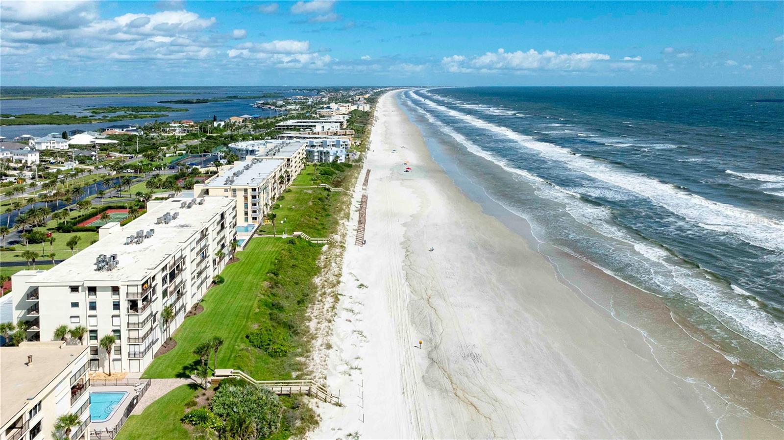 Image 28 of 33 For 8000 A1a South  504