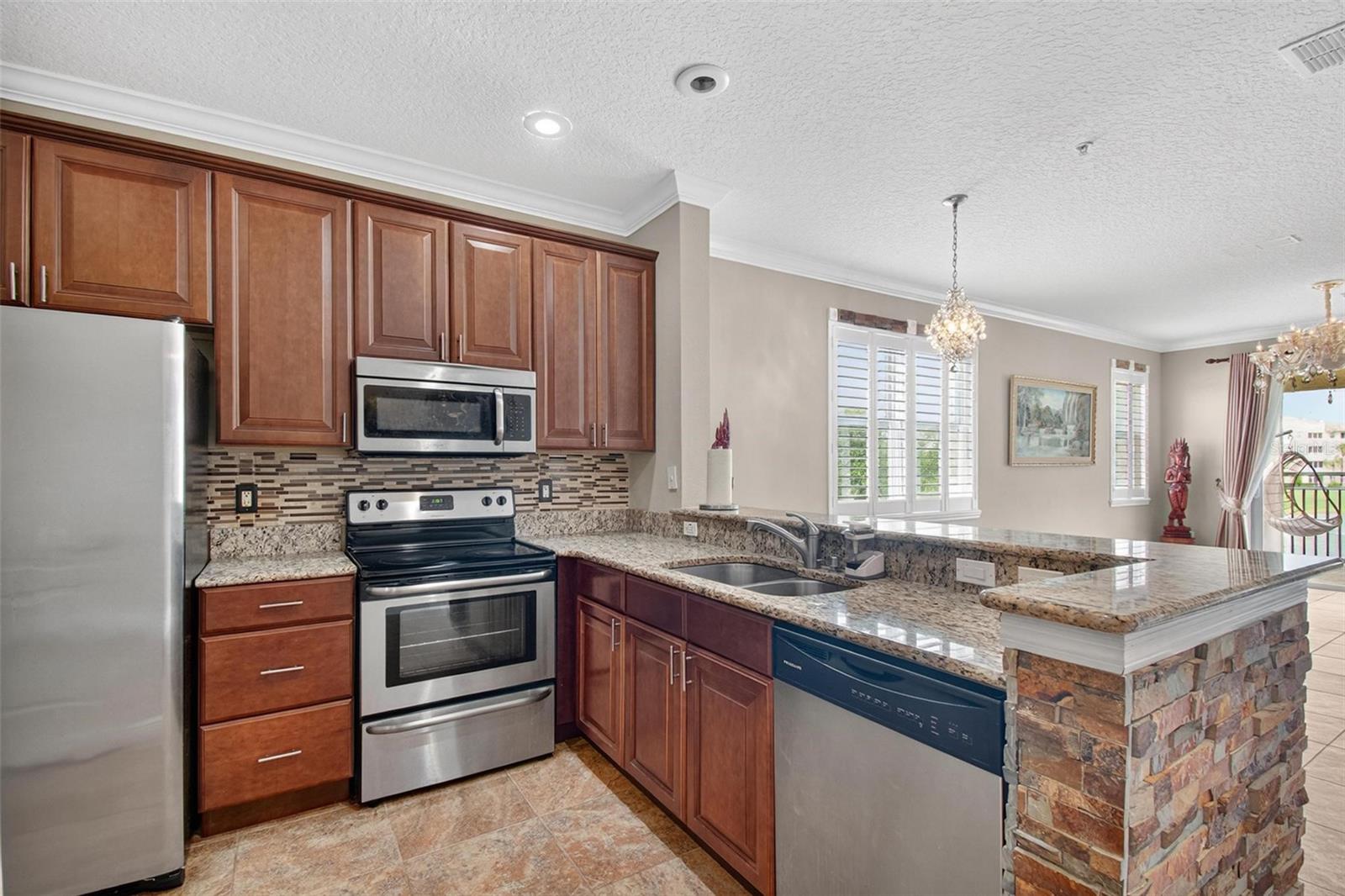 Image 10 of 64 For 115 Riverview Bend S 2121