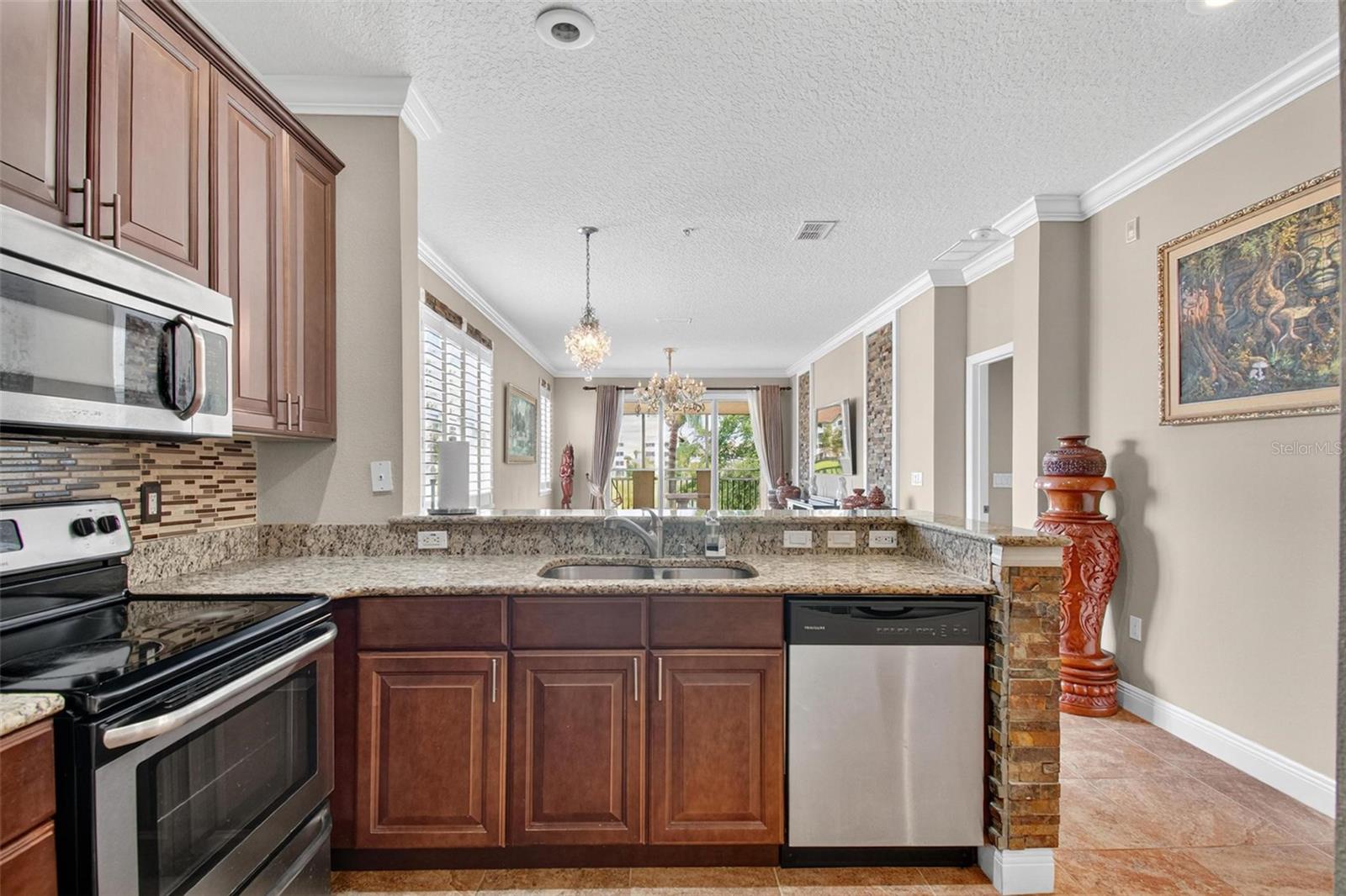 Image 14 of 64 For 115 Riverview Bend S 2121