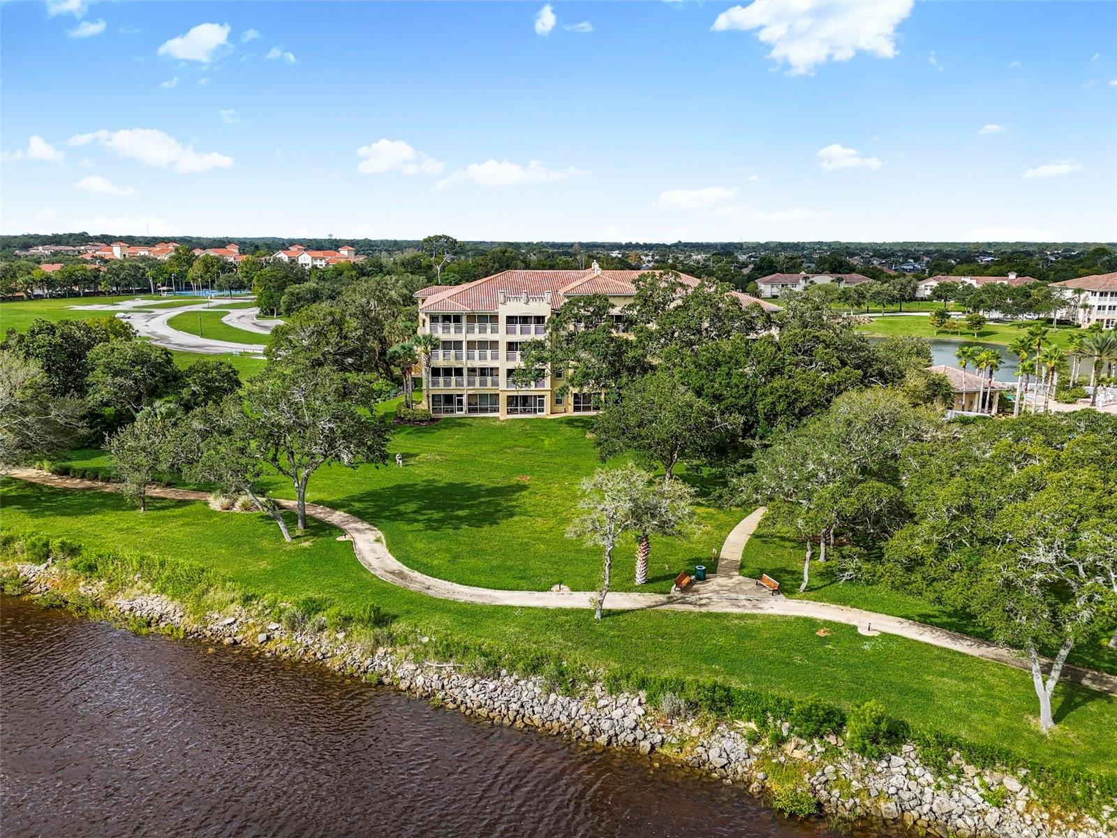 Image 24 of 64 For 115 Riverview Bend S 2121