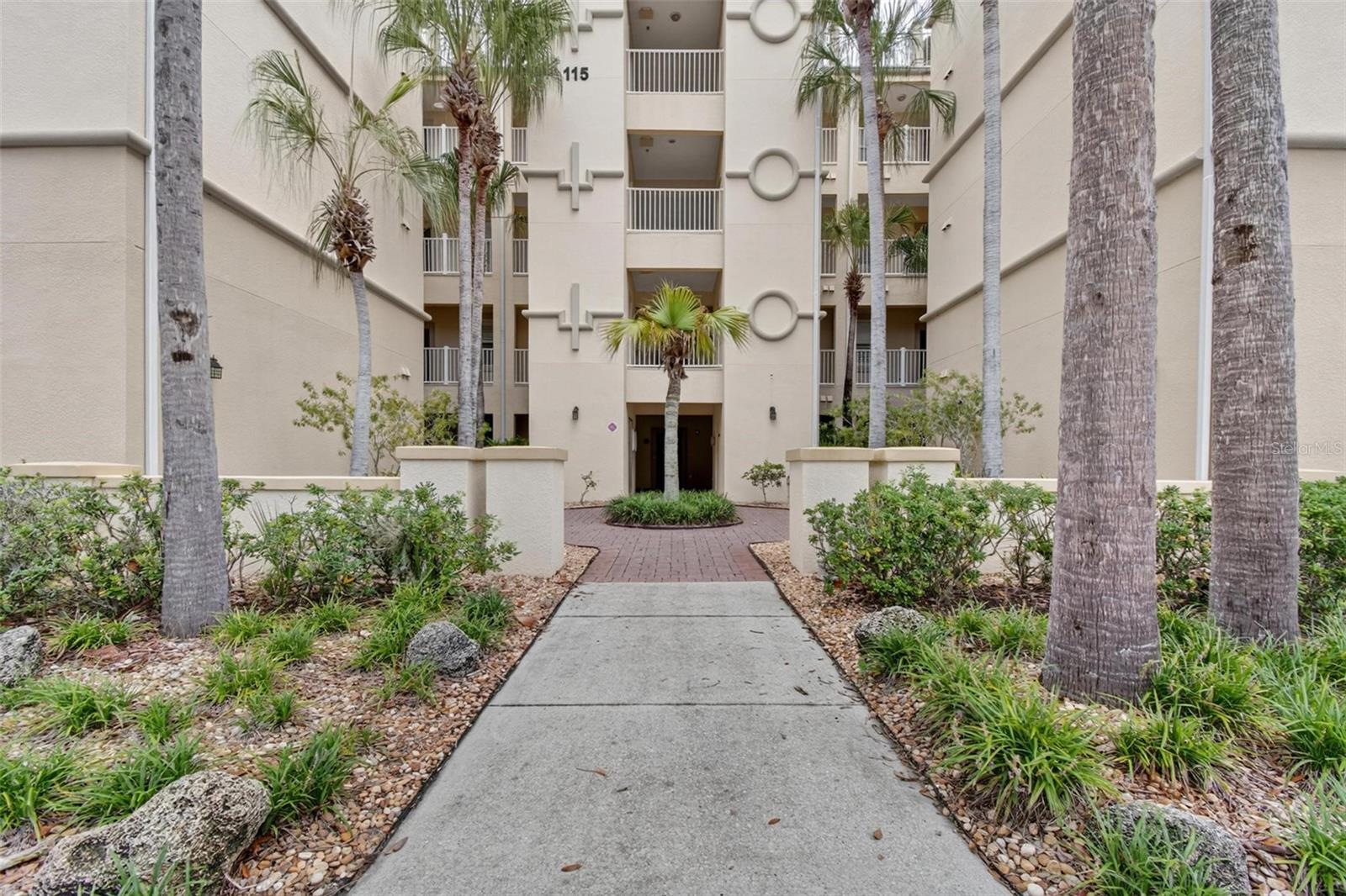 Image 3 of 64 For 115 Riverview Bend S 2121
