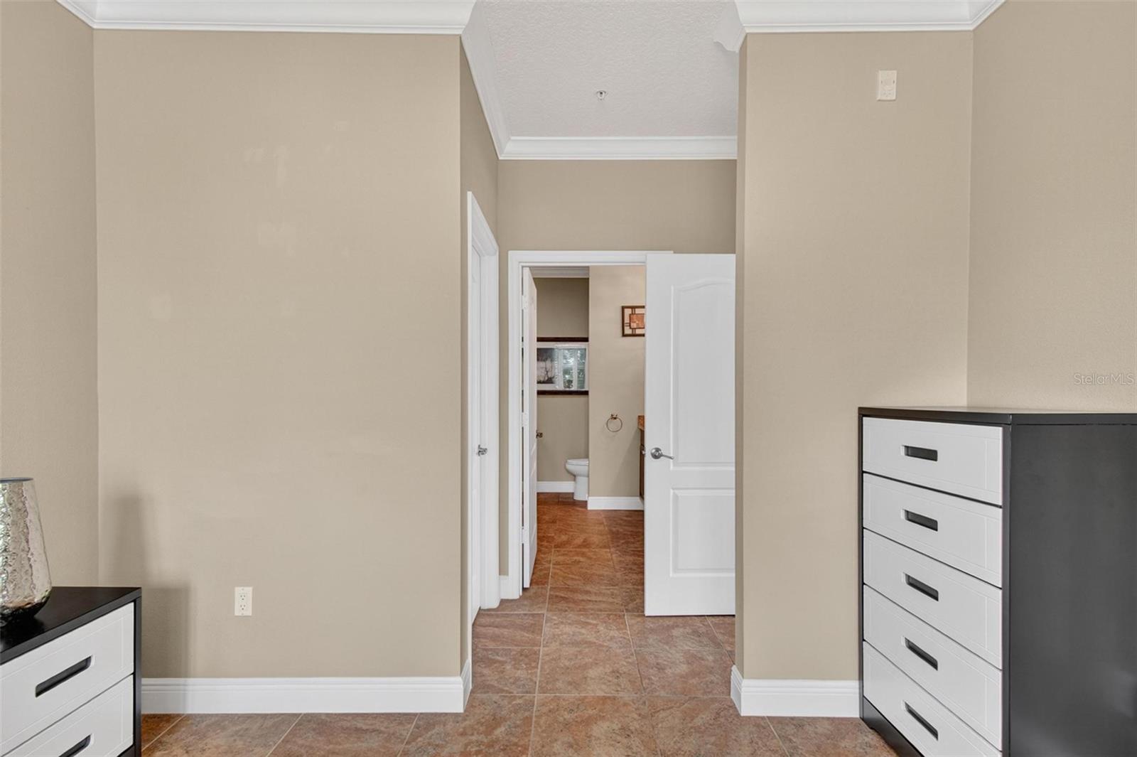 Image 34 of 64 For 115 Riverview Bend S 2121