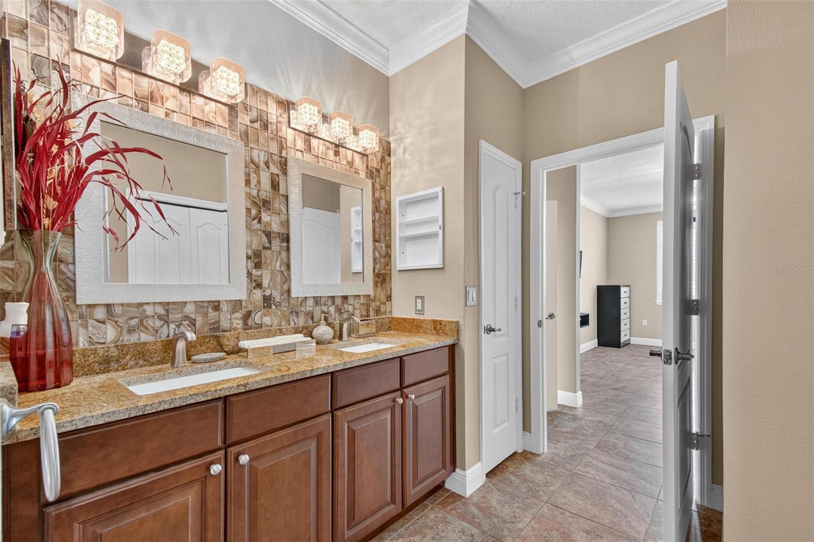 Image 37 of 64 For 115 Riverview Bend S 2121
