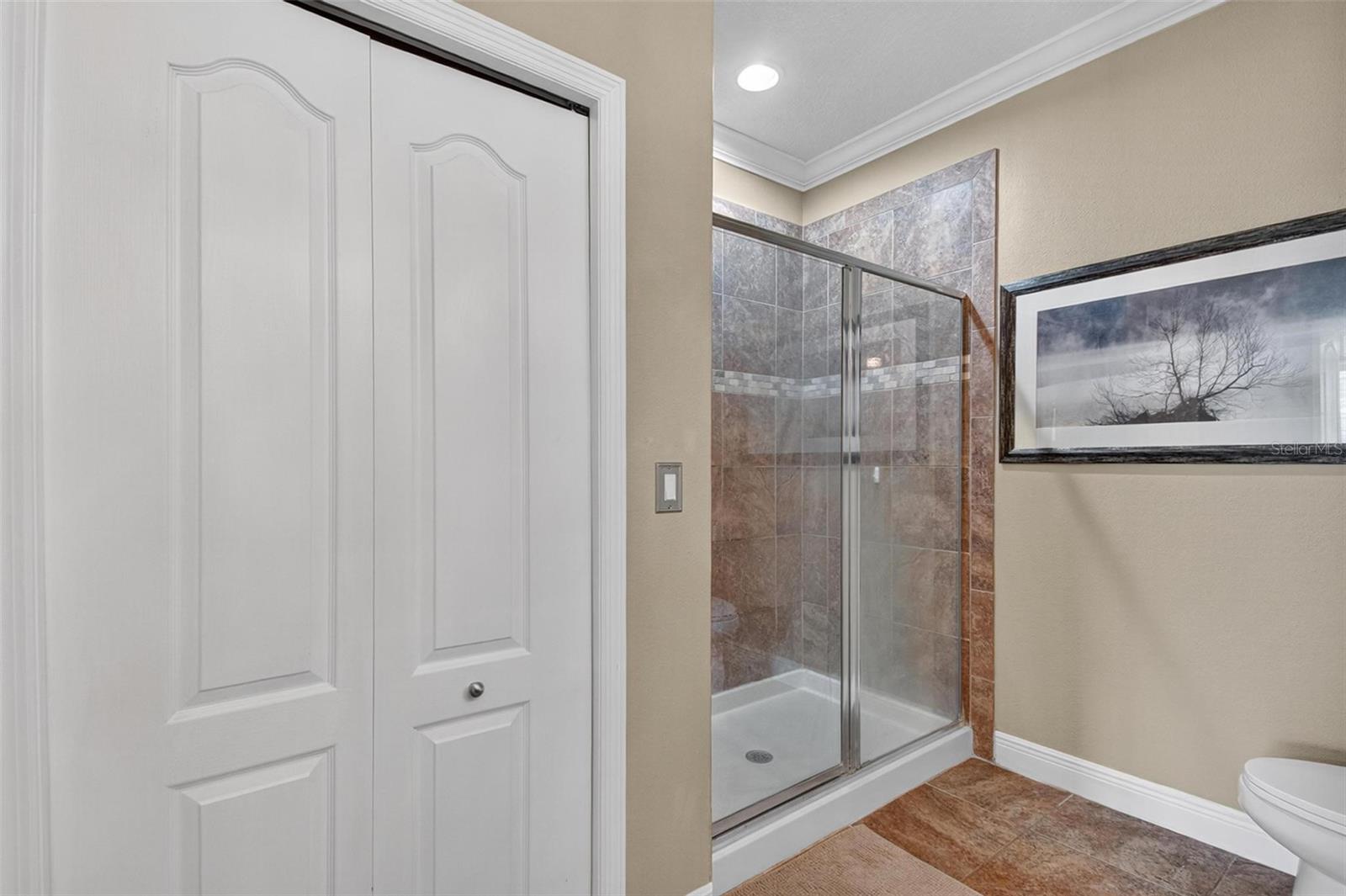 Image 39 of 64 For 115 Riverview Bend S 2121