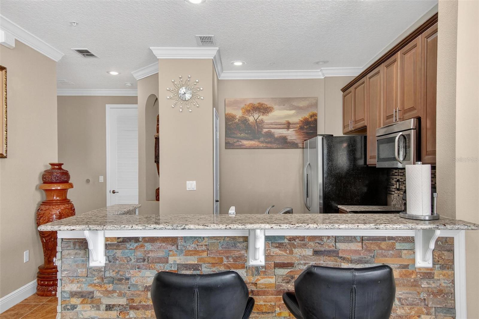 Image 9 of 64 For 115 Riverview Bend S 2121