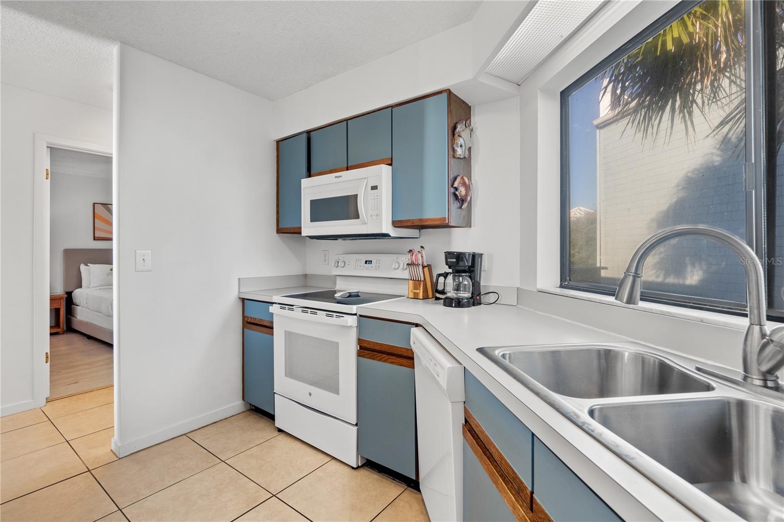 Image 10 of 63 For 190 Ocean Hibiscus Drive 201