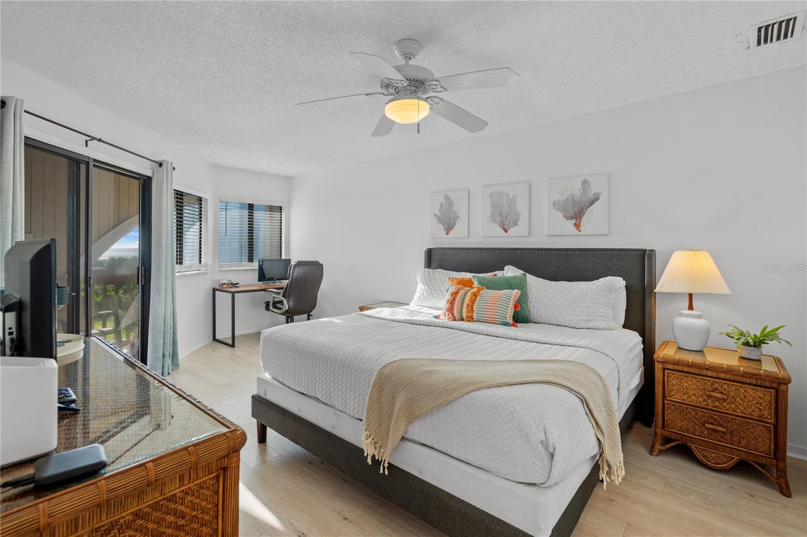 Image 27 of 63 For 190 Ocean Hibiscus Drive 201