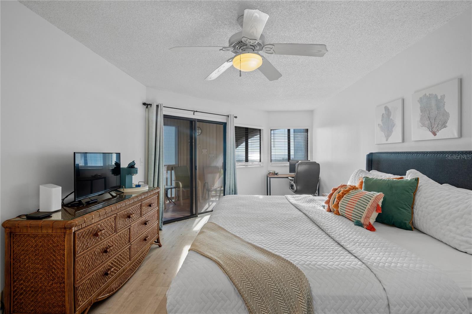 Image 28 of 63 For 190 Ocean Hibiscus Drive 201