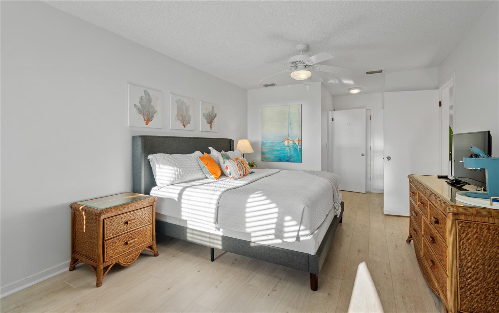 Image 29 of 63 For 190 Ocean Hibiscus Drive 201